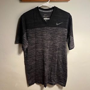 NWOT Nike Pro Training Dri-fit men’s large slim tech knit dark black grey